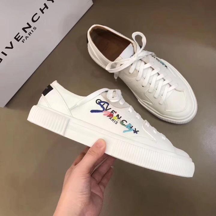 GIVENCHY - SNEAKERS